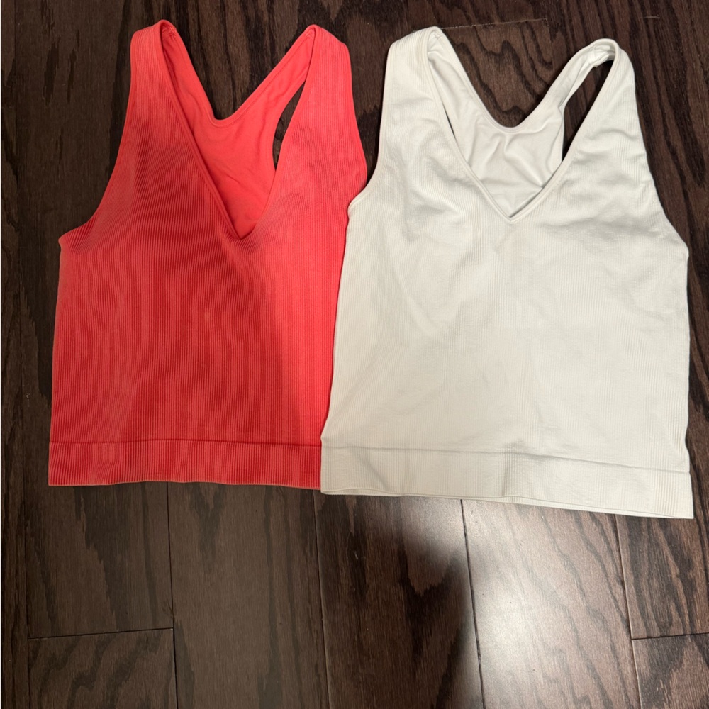 Joylab v neck ribbed shelf bra tops